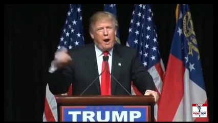 Donald Trump se molestó al ser saboteado durante su discurso político