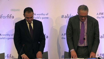 Príncipe Ali pede adiamento da eleição na Fifa