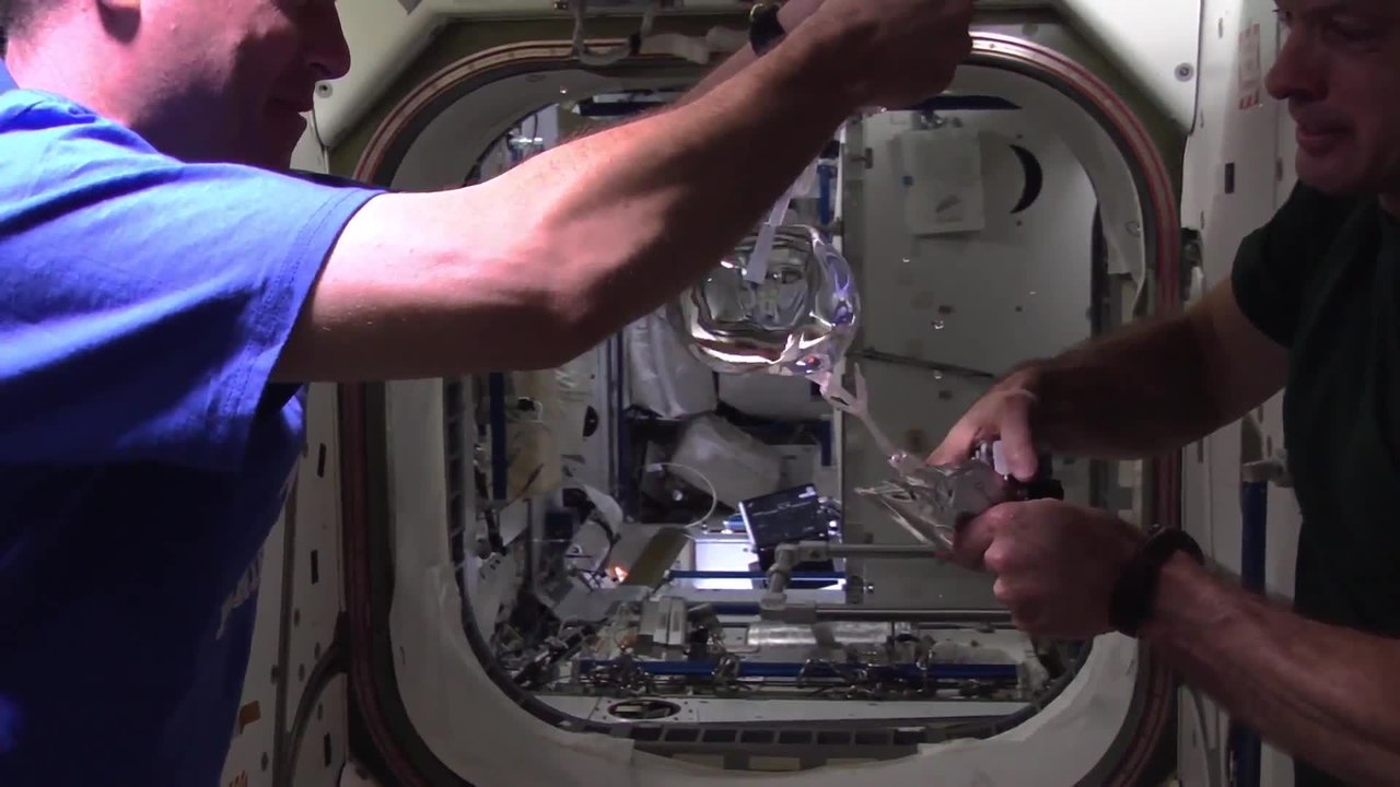 Space Station Astronauts Grow a Water Bubble in Space video Dailymotion