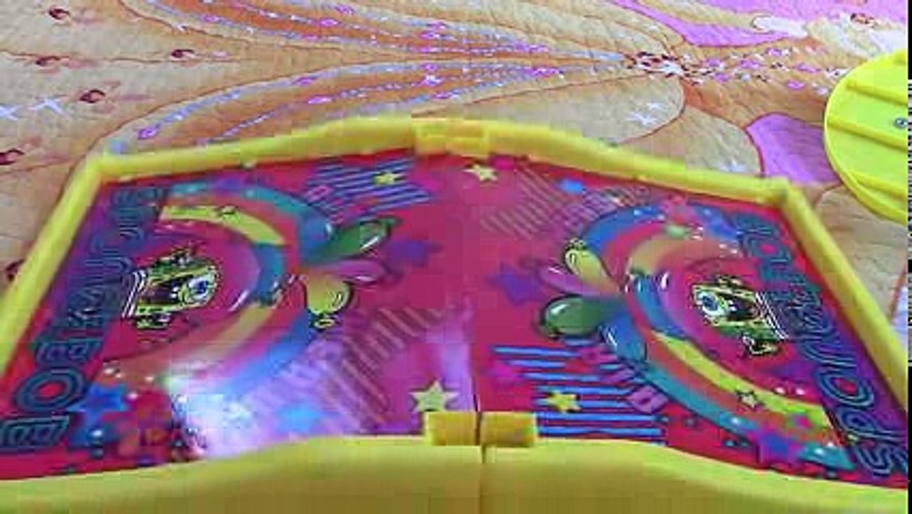 Toy Story 3 Woody and Buzz Lightyear Play Spongebob Squarepants Ball Launcher Game