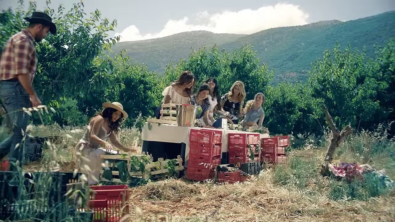 Rouwaida Attieh - Abou Samra [Official Music Video] _ رويدا عطيه - ابو سمرا - YouTube