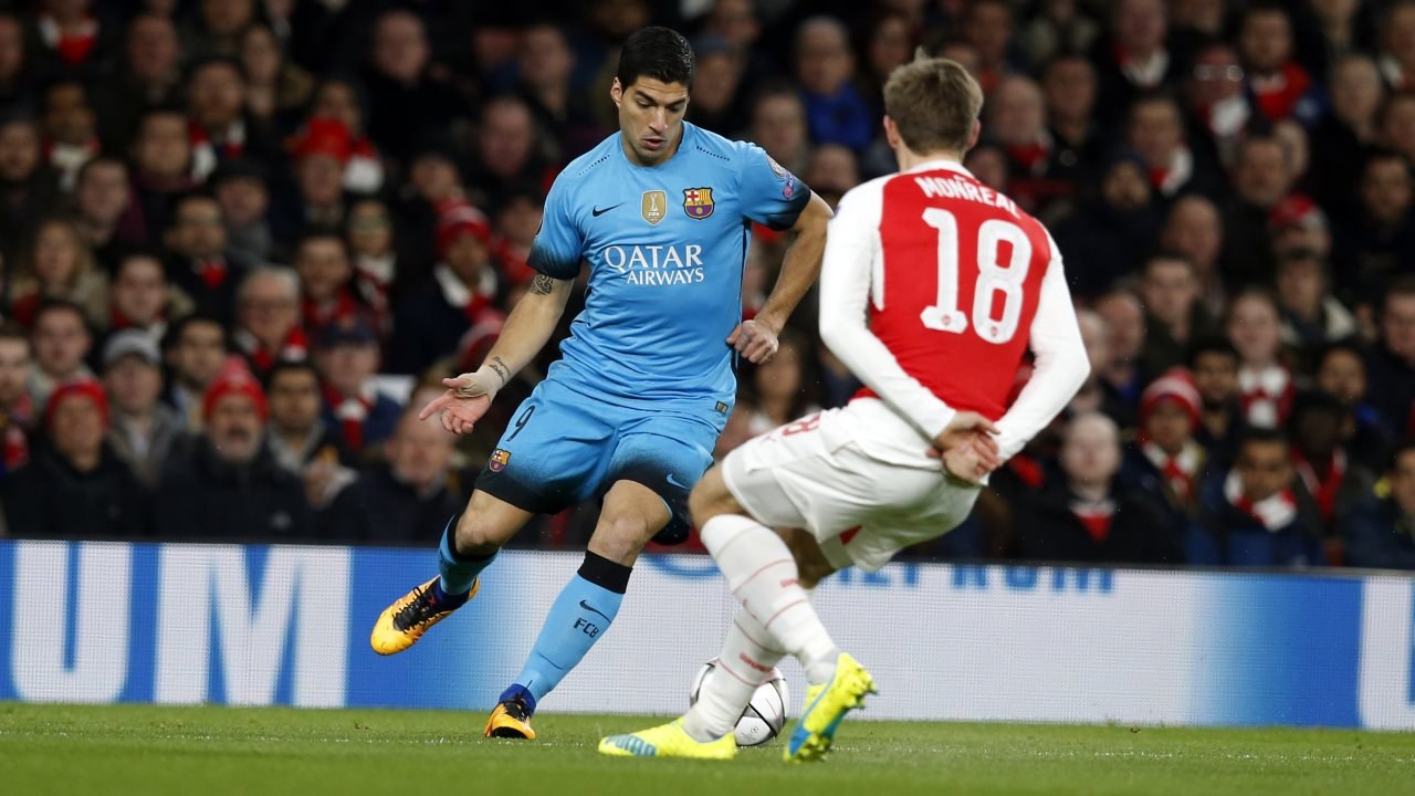 Luis Suárez and Dani Alves react to win over Arsenal