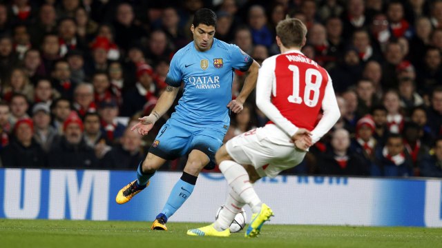 Luis Suárez and Dani Alves react to win over Arsenal