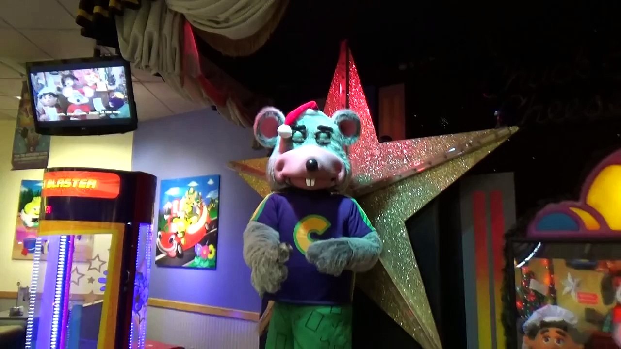 Chuck E Cheese - Holiday Medley (Xtreme Close-Up Version) - Albemarle Rd CLT NC - Christmas 2014