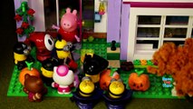 Halloween Trick or Treat Story with Minions, Peppa Pig, Lego Friends, Hello Kitty, and ALIEN!