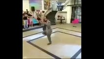 Crazy dancing guy (Funny Videos 720p)