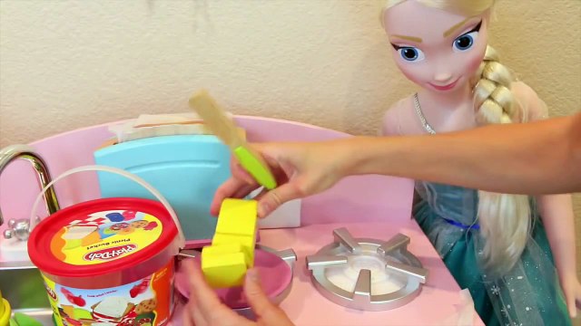 Frozen Play Doh Toast & KidKraft Kitchen Pretend Play Toaster Kids Elsa My Size Doll DisneyCarToys