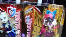 HUGE Monster High Dollhouse Deadluxe High School Boo York & Freak Du Chick Dolls   Draculaura Dolls