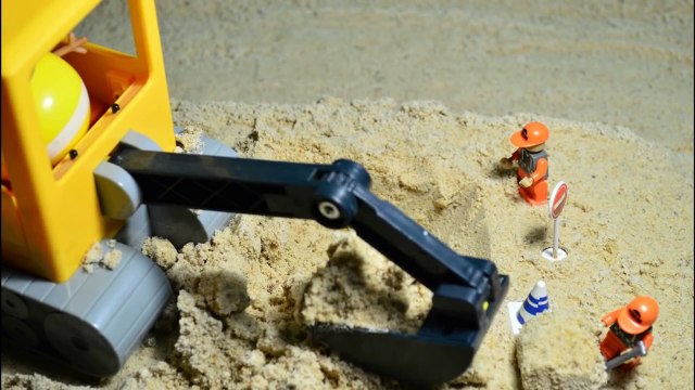 Свинка Пеппа. Мистер Бык копает трубопровод. Свинка Пеппа игрушки на русском все серии