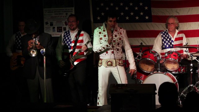 Todd Herendeen sings 'Blue Suede Shoes' Elvis Presley Memorial VFW 2015