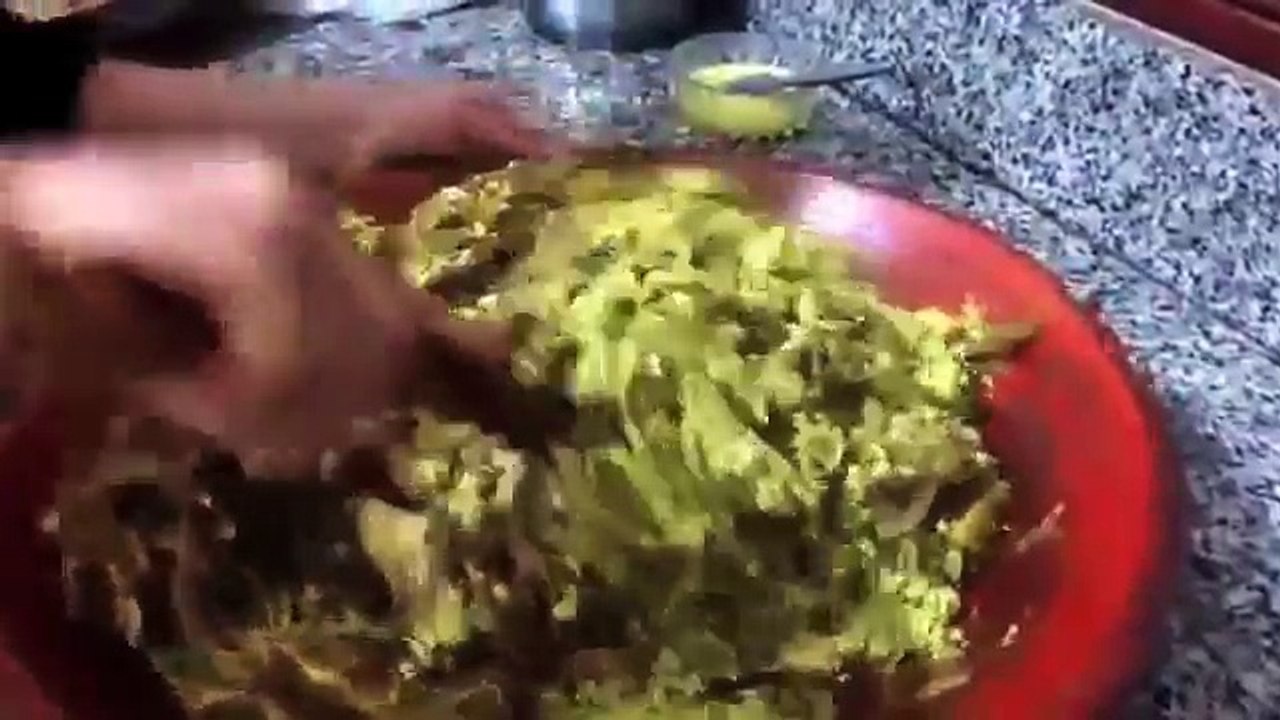 بسطيلة ملكية بالدجاج , اللوز والعسل للمناسبات الفاخرة البسطيلة المغربية Pastilla au Poulet