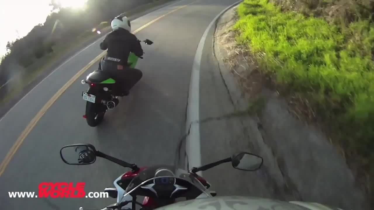 Sportbike Comparison Video: Kawasaki Ninja 250R vs. Honda CBR250R