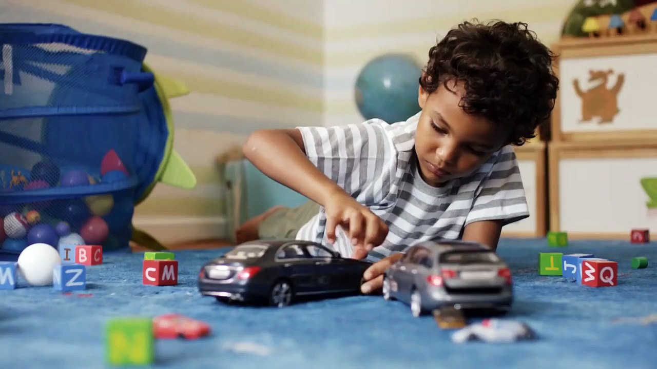 The uncrashable Toy Cars Mercedes Benz original