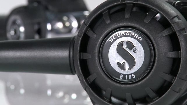 60:Second ScubaLab - SCUBAPRO MK11/R195 Regulator