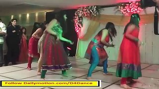 Indian Girls Shaking The Dance Floor - Must Watch - HD