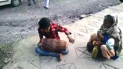 Amazing Voice of Begger in Pakistan