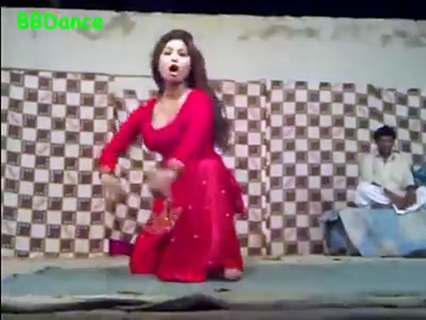 Nangi dance video