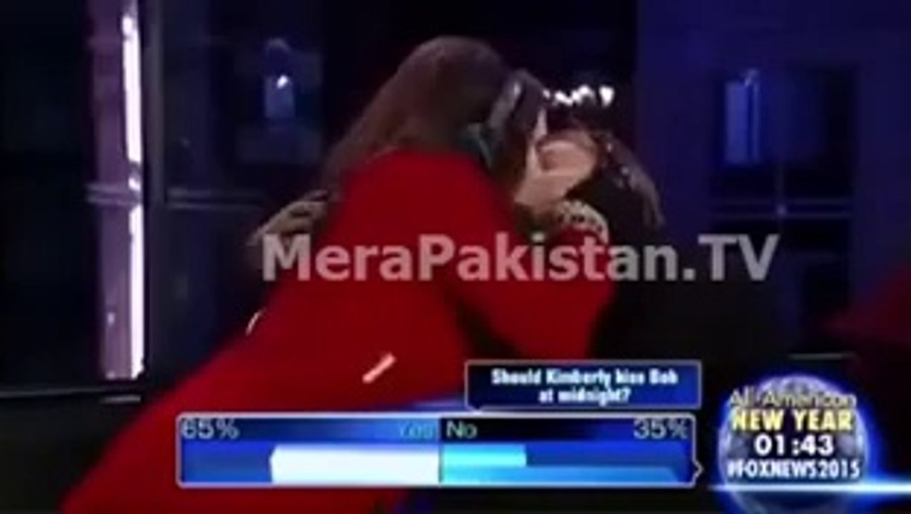Reham-Khan-Wife-Of-Imran-Khan-Kissing-In-A-Live-Show-Ultimate-Fun-Zone