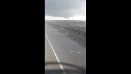 Tornado Spotted Over I-55 Bridge in Louisiana (720p Full HD)
