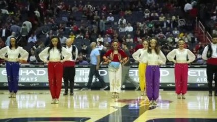Kardelen Dans Topluluğu Nba Maçında Performans Sergiledi
