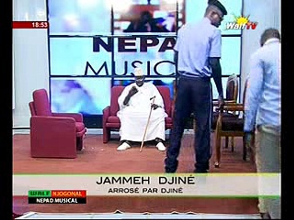 Vidéo- Quand boy djiné vole l'argent de Yaya Jammeh ...versi