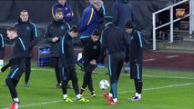 Highlights of FC Barcelona training session in the Arsenal Stadium