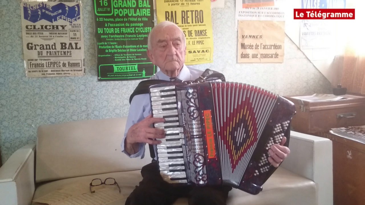 Vannes. Les chansons de la guerre 14 par Francis Le Pipec