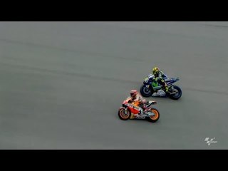 DUEL TIKUNGAN ROSSI DAN MARQUEZ, SIAPA MENANG