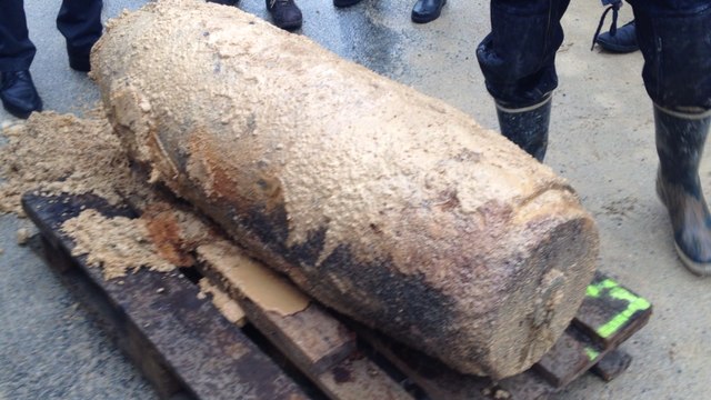 Les démineurs expliquent le désamorçage