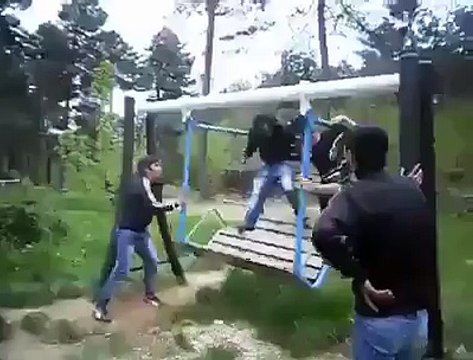 Parkta sıradan bir gün :D Allah'ım bu nasıl bir cesarettir hahah