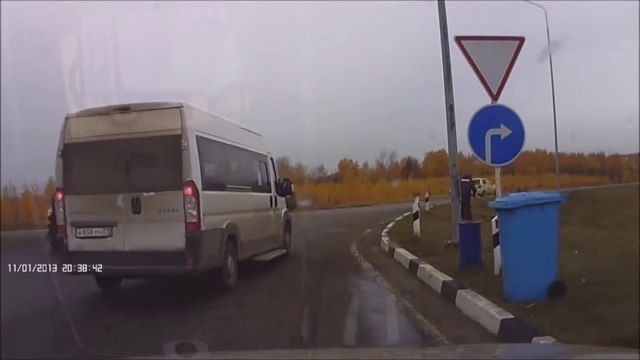 compilation crash accidents auto moto - du lourd ! car bike fail