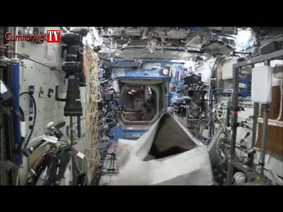 Astronotların 'maymun' şakası izlenme rekoru kırıyor