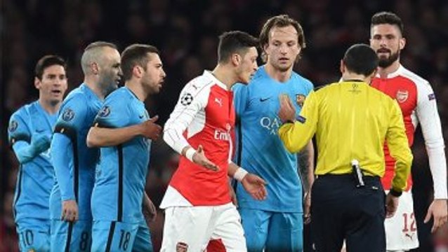 İngilizler, Mesut Özil'i Yerden Yere Vurdu