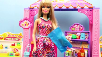 Télécharger la video: Barbie & Mike The Merman Shopkins Store Disney Frozen Elsa's kids, Spiderman, Merida DisneyCarToys