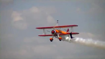 Sun 'n Fun 2013: Wing Walking with Jane Wicker