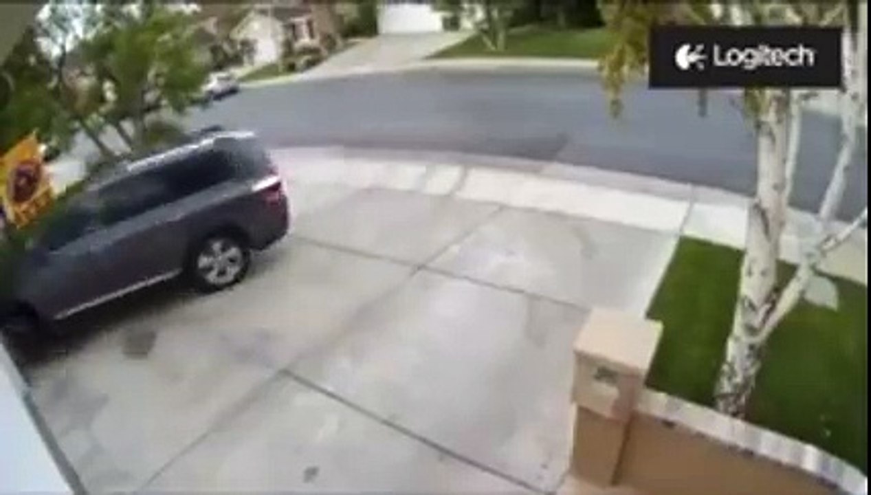 Garage accidents Video- Funny Moments!!!
