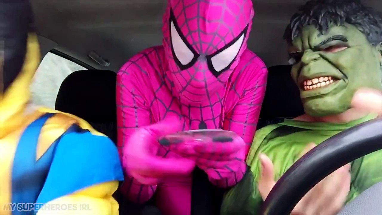 Superheroes Party in a Car: Pink Spiderman & HU...