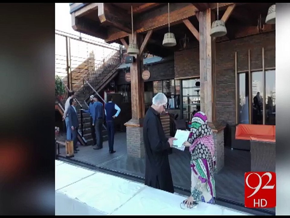 See what we are eating in resturants like Monal | Ayesha Mumtaz Raids Monal Restaurant