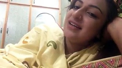Pashto Girl Singing Song On Webcam