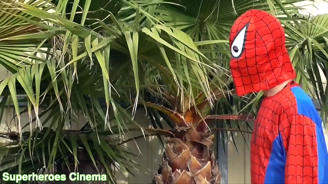 Superheroes IRL - SPIDERMAN vs BATMAN Weight Lifting Battle Real Life Superheroes