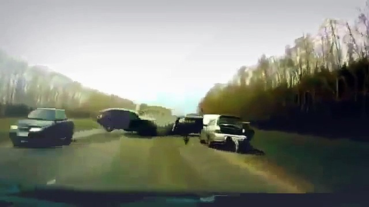 Most shocking road accidents horrible car crashes 1 hour compilation +18