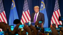 Primaires américaines : Trump écrase ses rivaux dans le Nevada