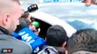 Una niña asalta el coche de Cristiano Ronaldo por una firma en Valdebebas 24.02.2016