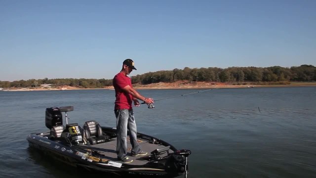 QR - overhand_spinning_reel