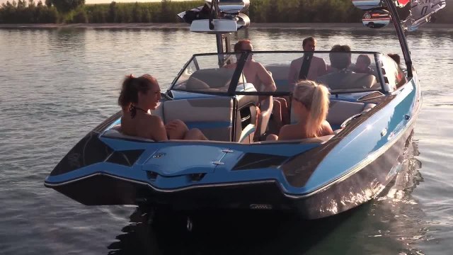 2013 Malibu Wakesetter 24 MXZ