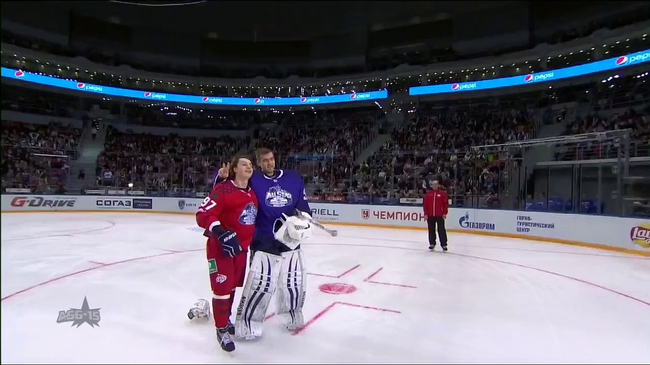 Russian hockey player makes filthy goal in all star shootout.