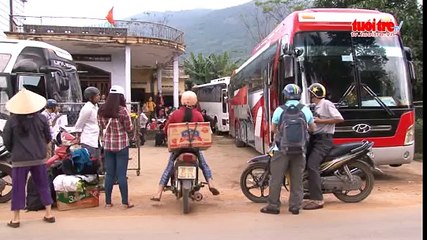 Bến xe vắng khách, nạn “xe dù – bến cóc” hoạt động rầm rộ