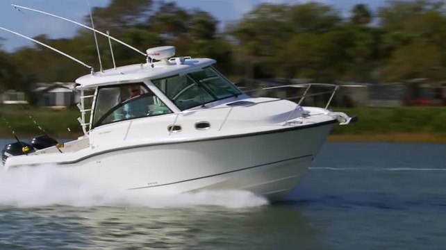 Boston Whaler 315 Conquest Review