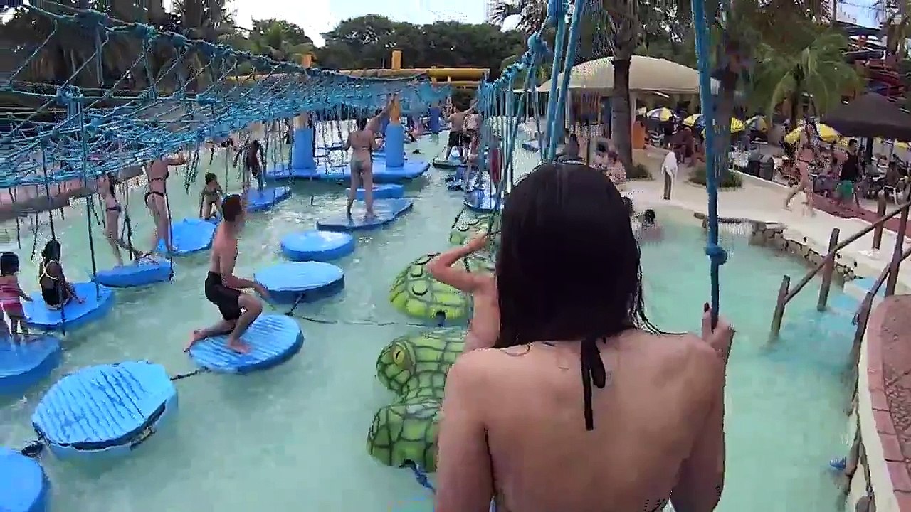 Asa Delta Fall Water Slide at Thermas dos Laranjais _ Piscina Maluca Water Slide at Thermas dos