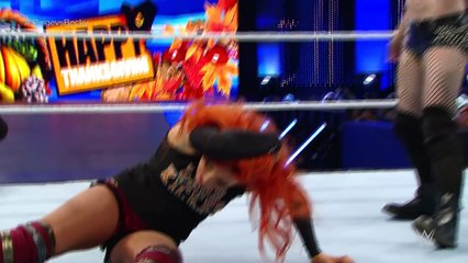 Becky Lynch vs. Paige׃ SmackDown, November 26, 2015